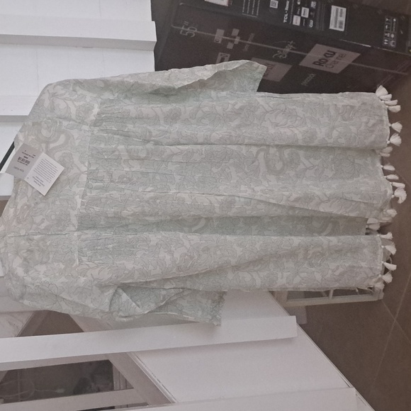 Roller Rabbit Serafena Floral Tunic Sz M NWT pale green Excellent - Picture 11 of 12